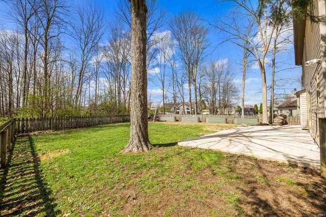 3922 Scarborough Drive, New Haven, IN 46774