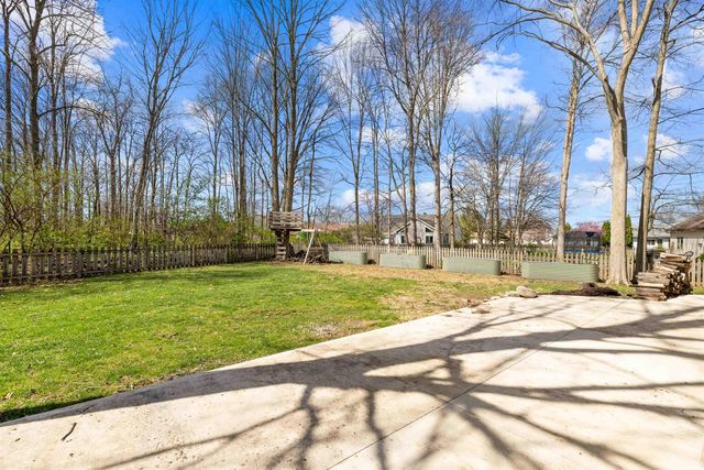 3922 Scarborough Drive, New Haven, IN 46774