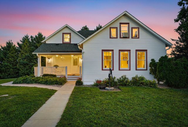 6975 Quartz Avenue, Mayer, MN 55360