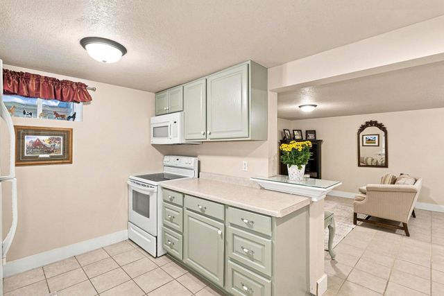 6975 Quartz Avenue, Mayer, MN 55360