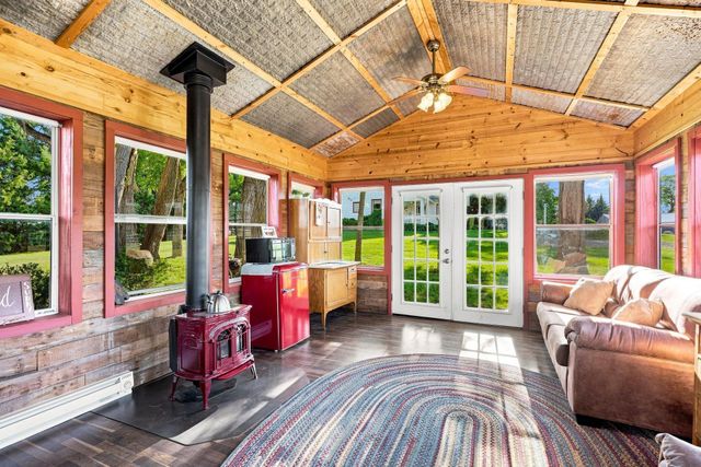 6975 Quartz Avenue, Mayer, MN 55360
