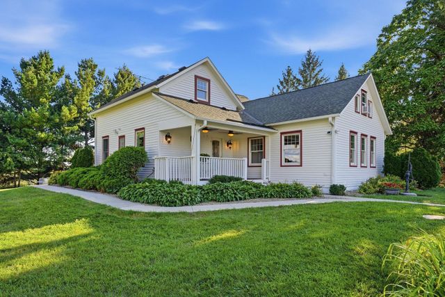 6975 Quartz Avenue, Mayer, MN 55360