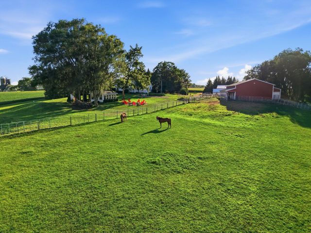6975 Quartz Avenue, Mayer, MN 55360