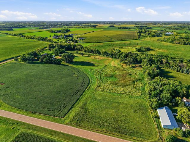 6975 Quartz Avenue, Mayer, MN 55360