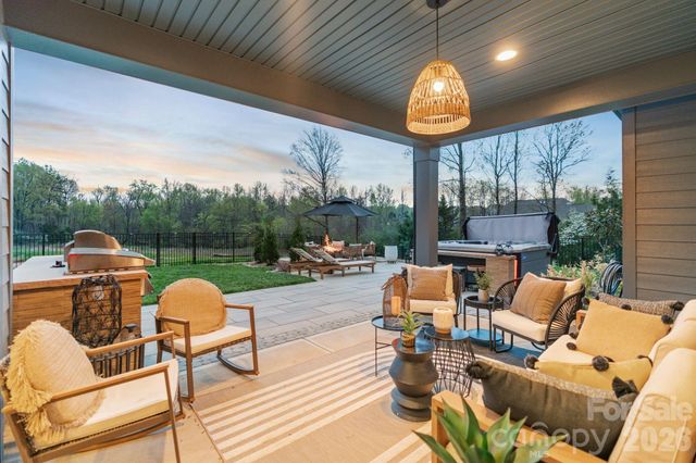 13940 Roosevelt Grove Drive, Huntersville, NC 28078