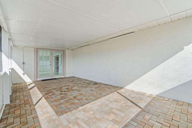 1104 Grandview Circle, Royal Palm Beach, FL 33411