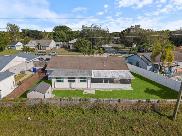 1104 Grandview Circle, Royal Palm Beach, FL 33411