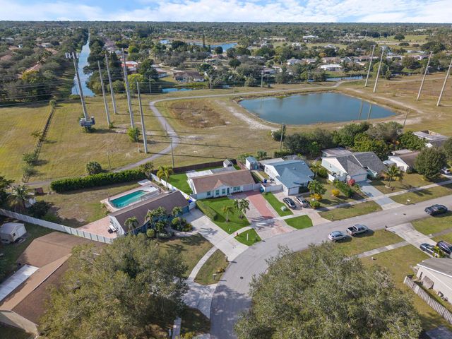 1104 Grandview Circle, Royal Palm Beach, FL 33411