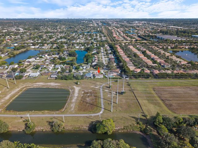 1104 Grandview Circle, Royal Palm Beach, FL 33411