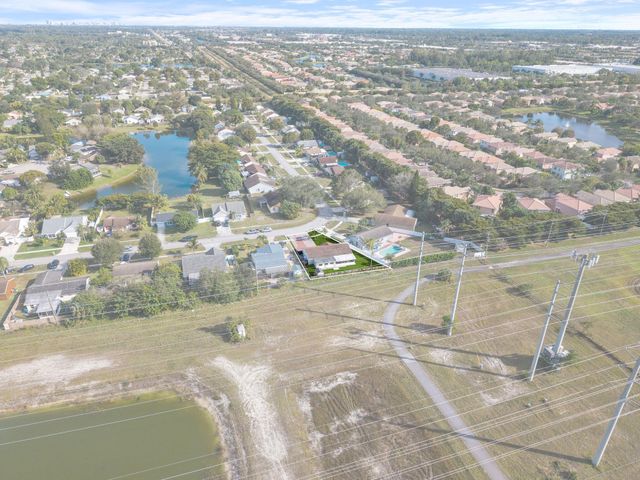 1104 Grandview Circle, Royal Palm Beach, FL 33411