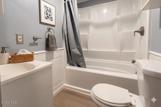 99 Woodlawn Avenue A, Saratoga Springs, Inside, NY 12866