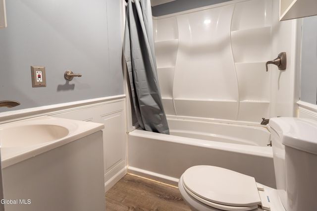 99 Woodlawn Avenue A, Saratoga Springs, Inside, NY 12866