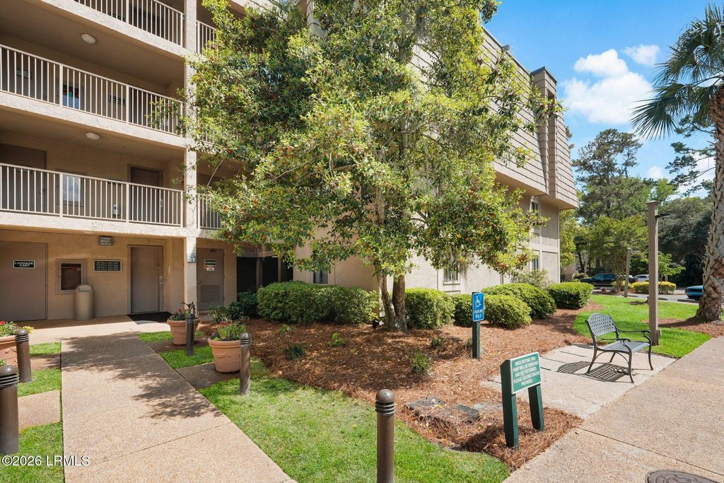 10 Lighthouse Rd Apt 430, Hilton Head Island, SC 29928