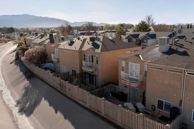 7201 Natalie Janae Lane NE, Albuquerque, NM 87109