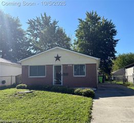 19114 Minnesota Street, Roseville, MI 48066