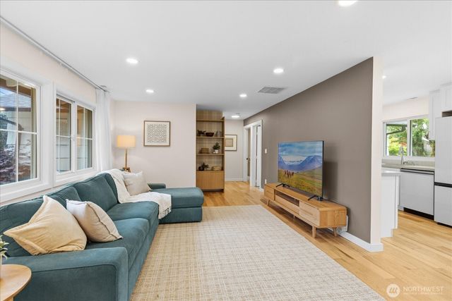 4407 223rd Street SW, Mountlake Terrace, WA 98043