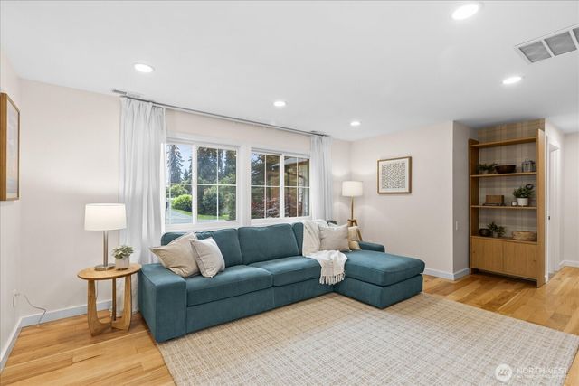 4407 223rd Street SW, Mountlake Terrace, WA 98043
