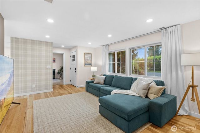 4407 223rd Street SW, Mountlake Terrace, WA 98043