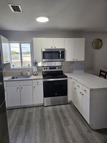 4221 NW 169th Ter, Miami Gardens, FL 33055