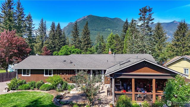 13634 439th Avenue SE, North Bend, WA 98045