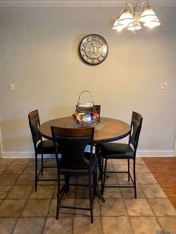 9026 Pecan Dr, Baton Rouge, LA 70801
