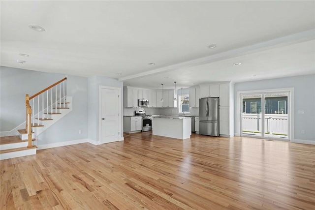 42 Vespia Lane, South Kingstown, RI 02879