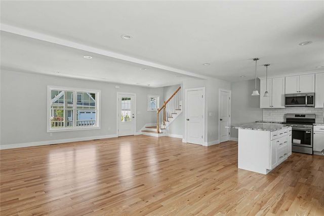 42 Vespia Lane, South Kingstown, RI 02879