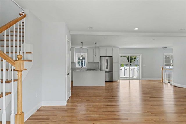 42 Vespia Lane, South Kingstown, RI 02879