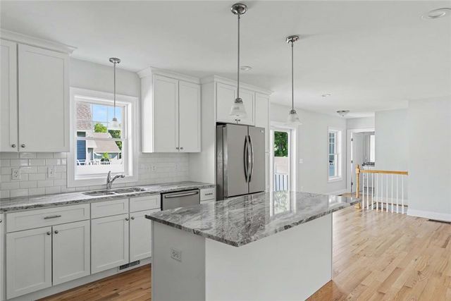 42 Vespia Lane, South Kingstown, RI 02879