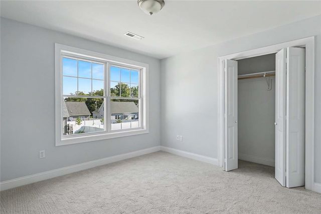 42 Vespia Lane, South Kingstown, RI 02879