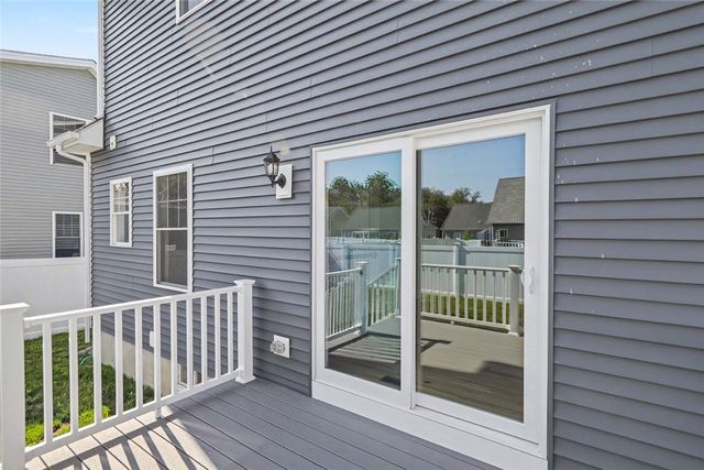 42 Vespia Lane, South Kingstown, RI 02879
