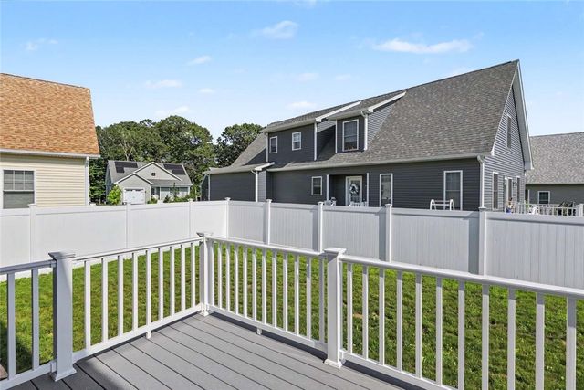 42 Vespia Lane, South Kingstown, RI 02879