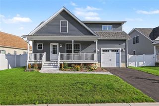 42 Vespia Lane, South Kingstown, RI 02879