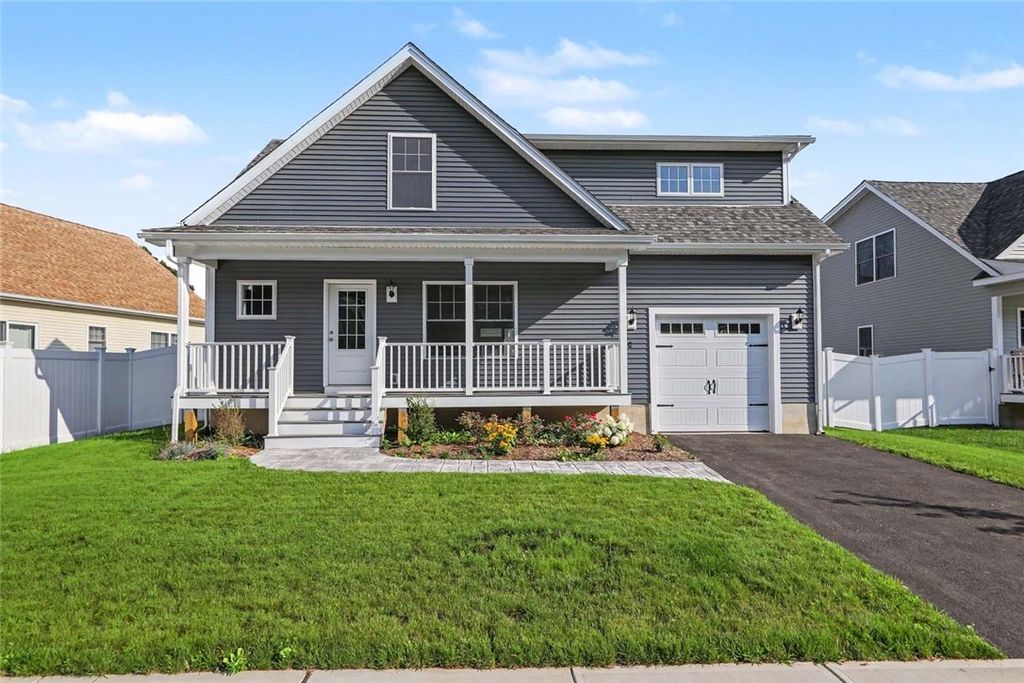 42 Vespia Lane, South Kingstown, RI 02879
