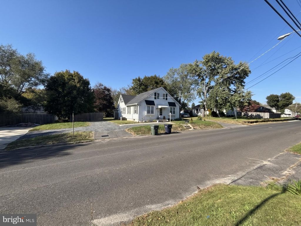 199 WALNUT ST, WILLIAMSTOWN, NJ 08094 — exterior
