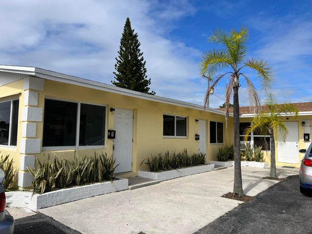 320 W Blue Heron Boulevard 2, Riviera Beach, FL 33404