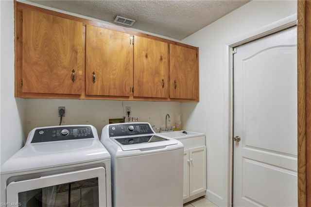 1209 SE 19th ST, Cape Coral, FL 33990