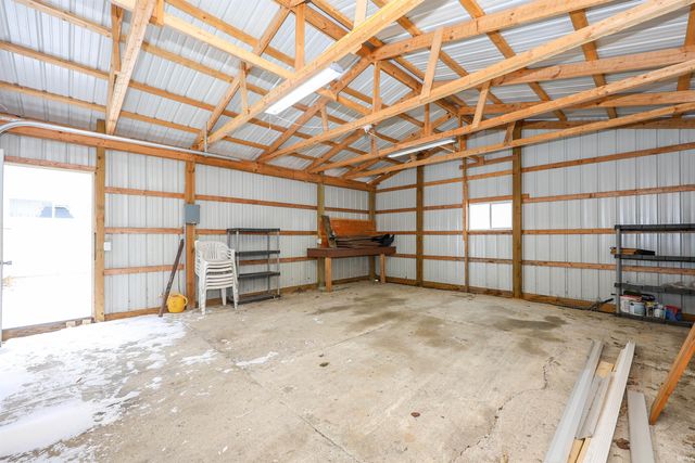 3242 Eme Road, Arcola, IN 46704