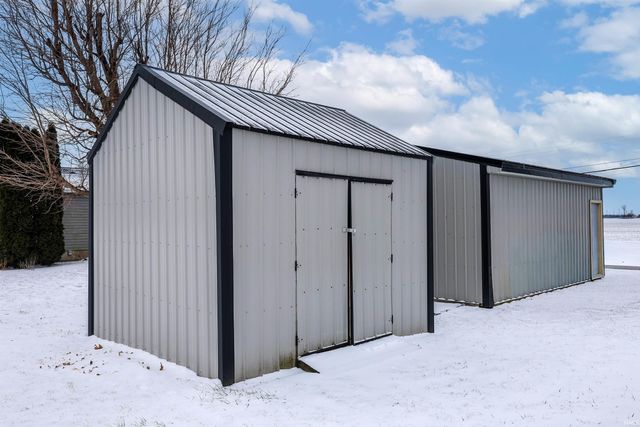 3242 Eme Road, Arcola, IN 46704