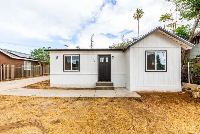 1935 Spring Garden, Riverside, CA 92507