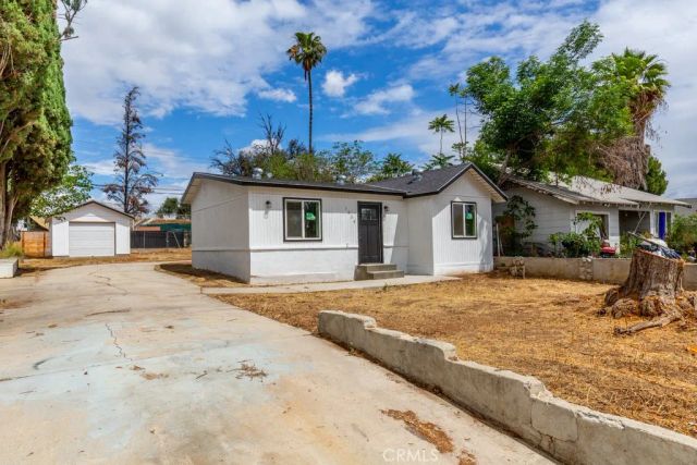 1935 Spring Garden, Riverside, CA 92507