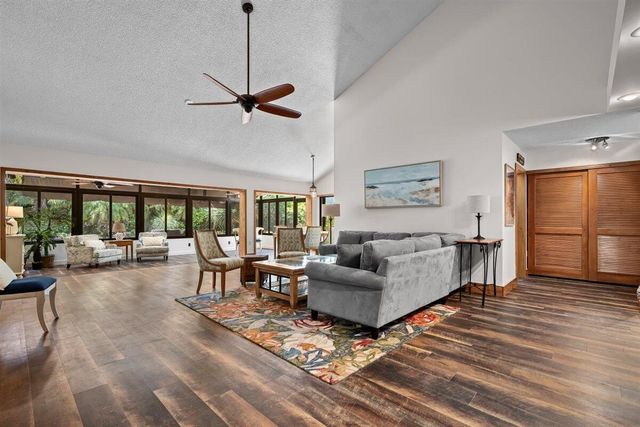 109 Seashore Drive, Jupiter, FL 33477