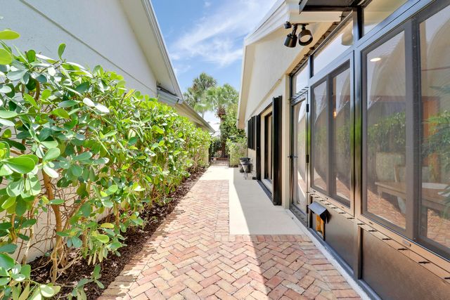 109 Seashore Drive, Jupiter, FL 33477