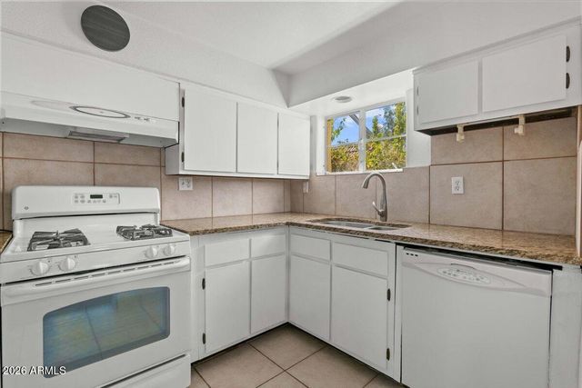 5702 E Camelback Road INDIAN, Phoenix, AZ 85018