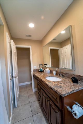 6007 N HIMES AVENUE, Tampa, FL 33614