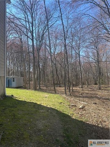 17 Heritage Drive, South River, NJ 08882