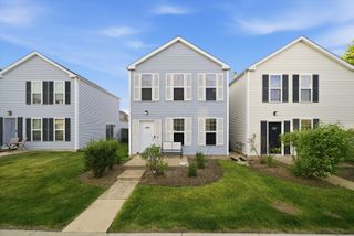 729 Four Seasons Boulevard 729, Aurora, IL 60504