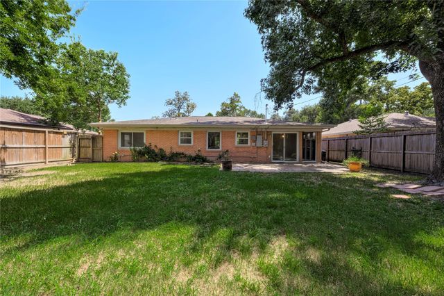 515 Azaleadell Drive, Houston, TX 77018