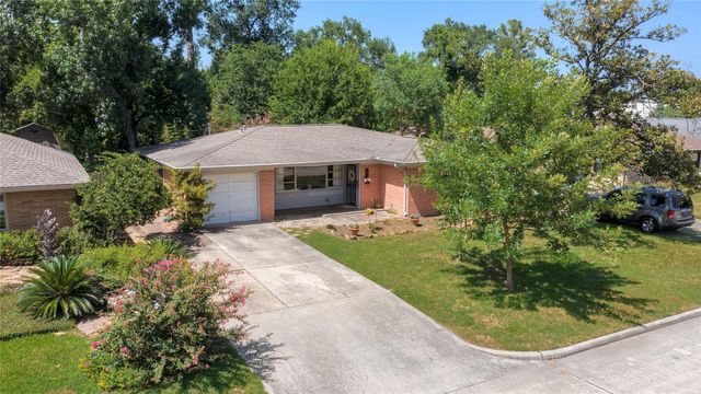 515 Azaleadell Drive, Houston, TX 77018