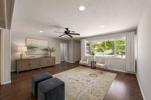515 Azaleadell Drive, Houston, TX 77018